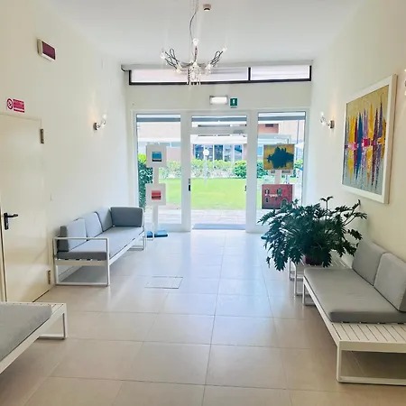 Hotel Laura 2*