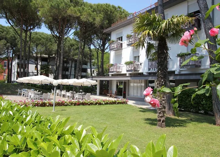 Ξενοδοχείο Laura